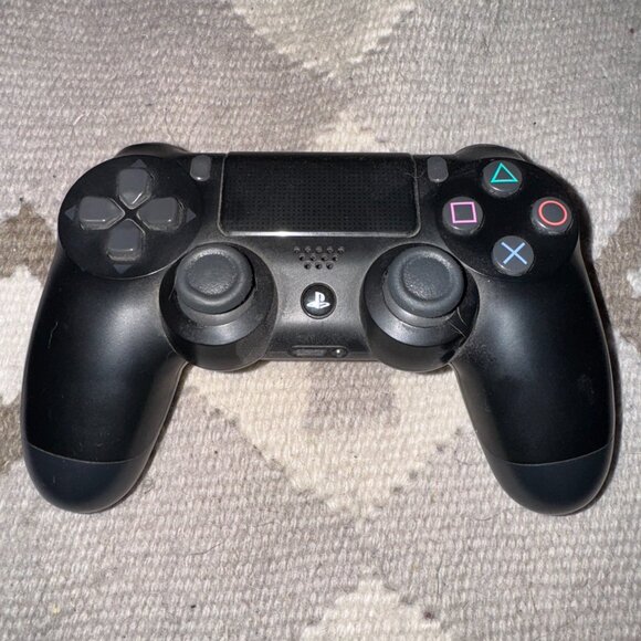 Black PS4 Controller - Picture 1 of 2